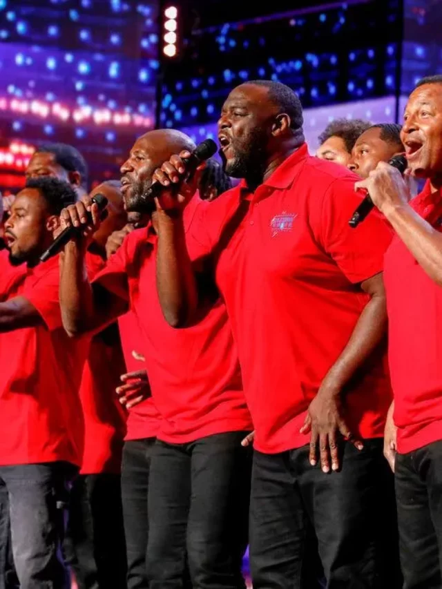 AGT 2022: NFL team's entry on stage, surprised to see talent